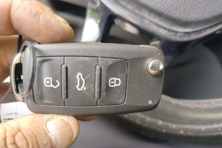 Used Volkswagen Lavida 2017 1.6L Automatic Comfort Edition Vehicle Key