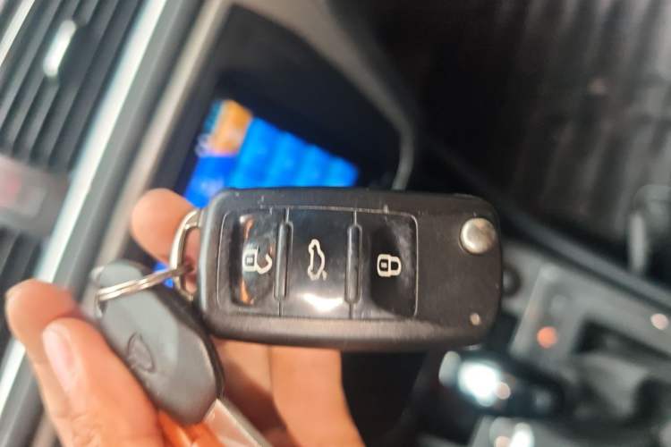 Used Volkswagen Lavida 2017 1.6L Automatic Comfort Edition Vehicle Key