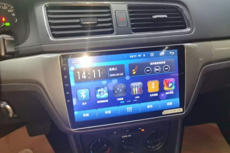 Used Volkswagen Lavida 2017 1.6L Automatic Fashion Edition Audio And AC Panel