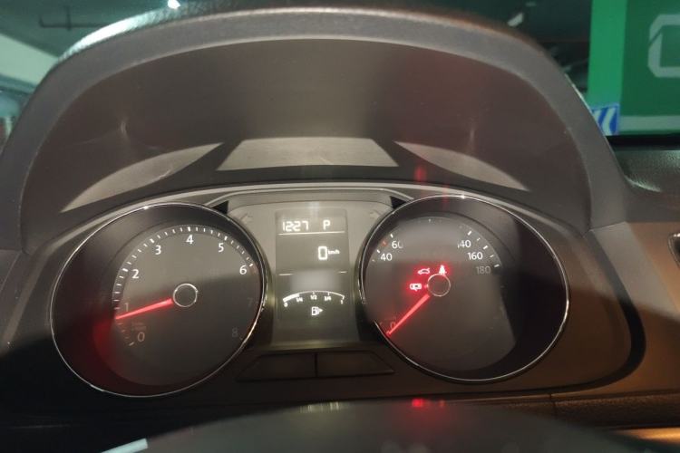 Used Volkswagen Lavida 2017 1.6L Automatic Comfort Edition Instrument Cluster
