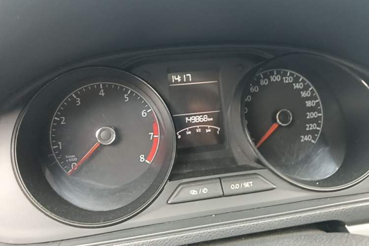 Used Volkswagen Lavida 2017 1.6L Automatic Fashion Edition Instrument Cluster