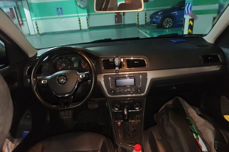 Used Volkswagen Lavida 2017 1.6L Automatic Comfort Edition Interior 2