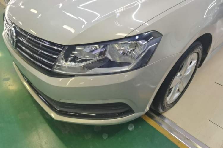 Used Volkswagen Lavida 2017 1.6L Automatic Fashion Edition Left Front Headlight