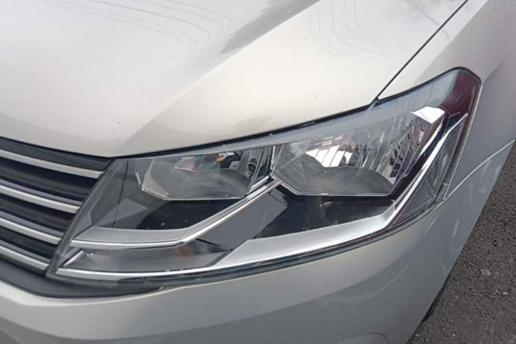 Used Volkswagen Lavida 2017 1.6L Automatic Fashion Edition Left Front Headlight