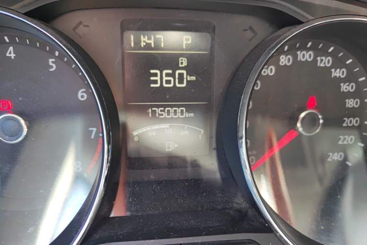 Used Volkswagen Lavida 2017 230TSI DSG Comfort Edition Odometer Close Up