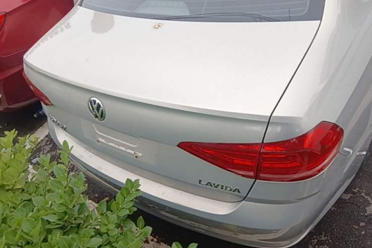 Used Volkswagen Lavida 2017 1.6L Automatic Fashion Edition Rear