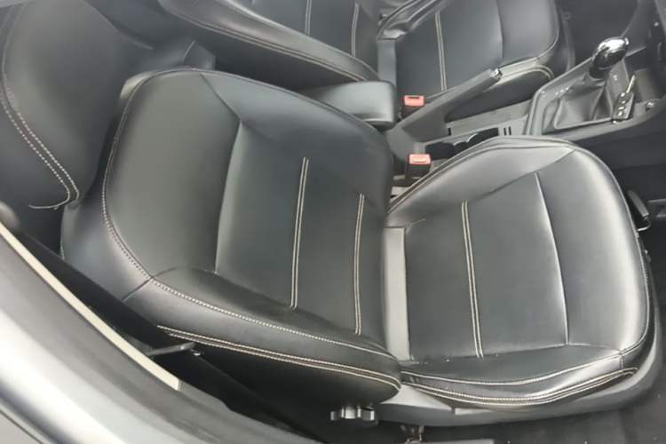 Used Volkswagen Lavida 2017 1.6L Automatic Fashion Edition Right Front Seat