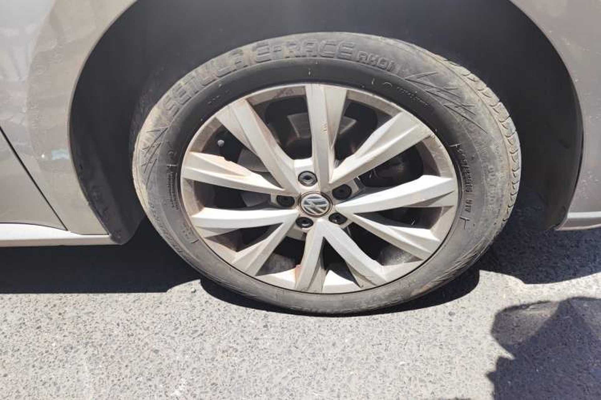 Used Volkswagen Lavida 2017 230TSI DSG Comfort Edition Right Front Wheel Hub