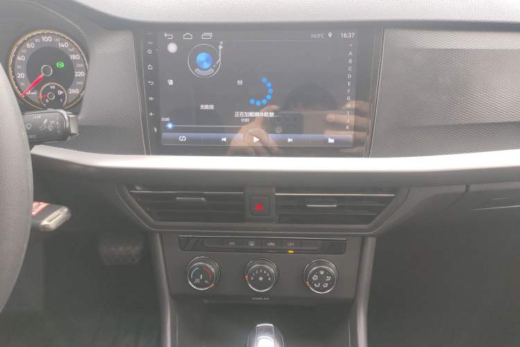 Used Volkswagen Lavida 2018 1.5L Automatic Fashion Edition China V Standard Audio And AC Panel