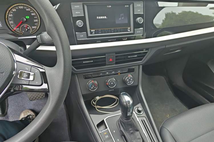 Used Volkswagen Lavida 2018 1.5L Automatic Comfort Edition China V Standard Audio And AC Panel