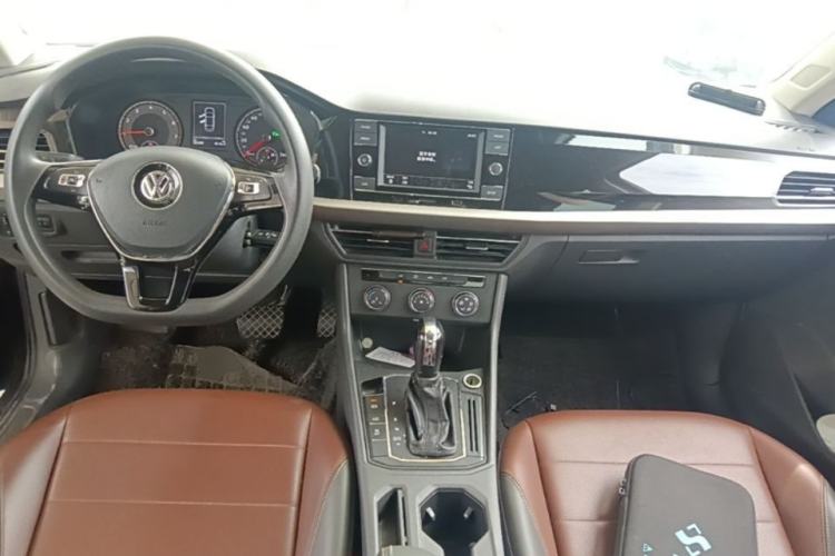 Used Volkswagen Lavida 2018 1.5L Automatic Comfort Edition China V Standard Center Console