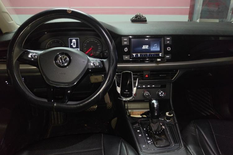 Used Volkswagen Lavida 2018 280TSI DSG Comfort Edition China V Standard Center Console