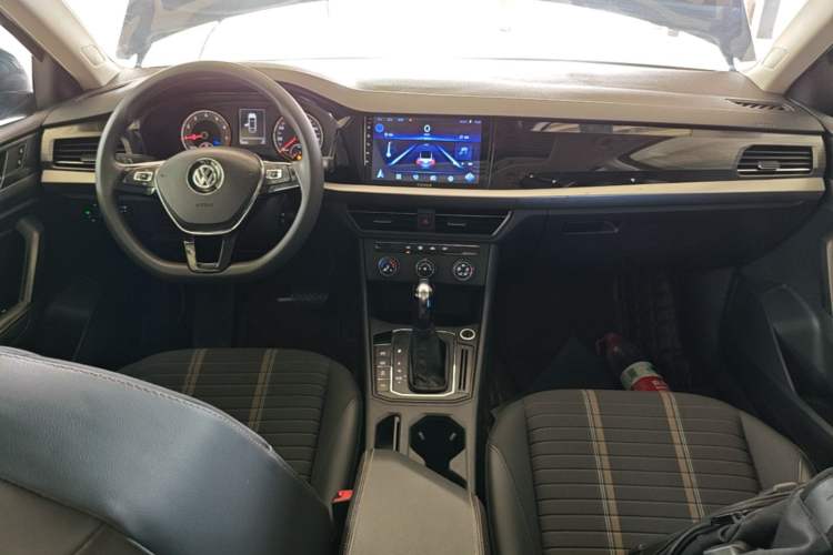 Used Volkswagen Lavida 2018 280TSI DSG Comfort Edition China V Standard Center Console