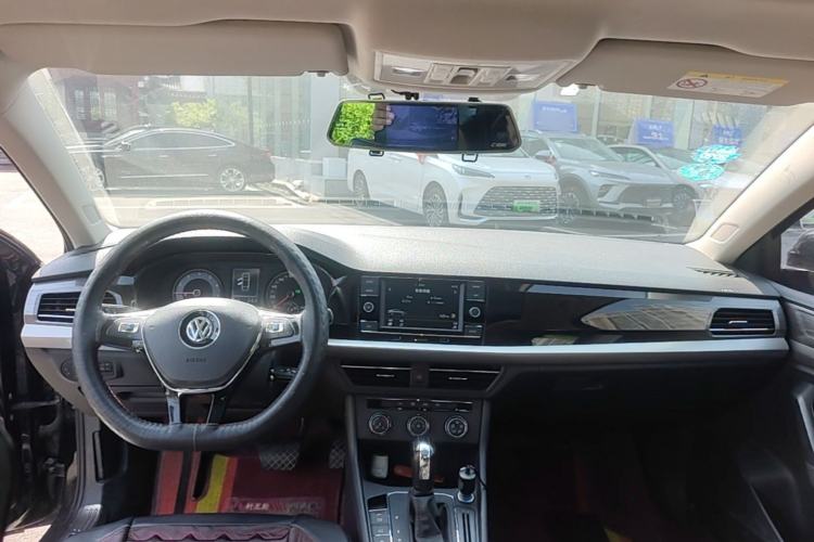 Used Volkswagen Lavida 2018 1.5L Automatic Comfort Edition China V Standard Center Console