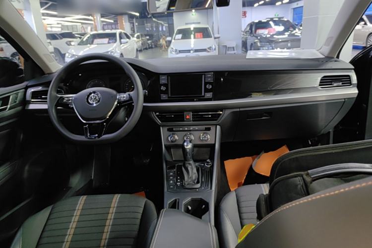 Used Volkswagen Lavida 2018 280TSI DSG Comfort Edition China V Standard Center Console