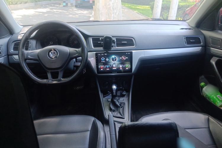 Used Volkswagen Lavida 2018 Classic 1.5L Automatic Fashion Edition China VI Standard Center Console