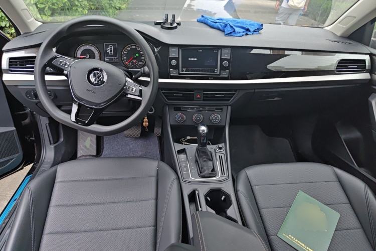 Used Volkswagen Lavida 2018 1.5L Automatic Comfort Edition China V Standard Center Console