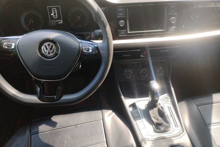 Used Volkswagen Lavida 2018 280TSI DSG Comfort Edition China V Standard Center Console