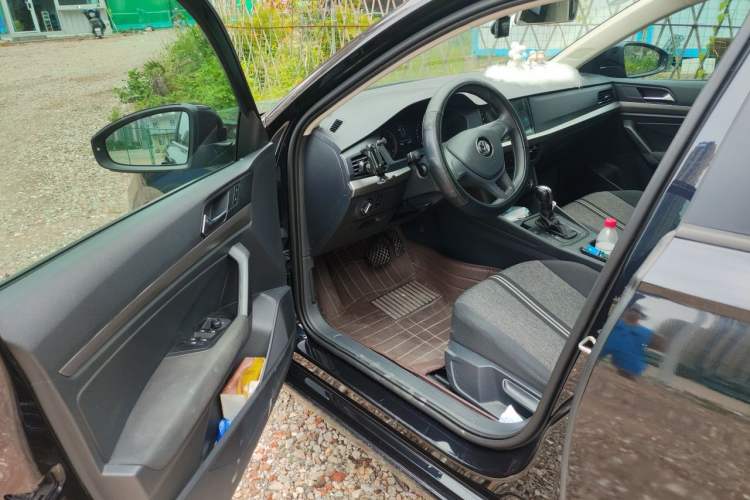 Used Volkswagen Lavida 2018 1.5L Automatic Fashion Edition China V Standard Driver Seat