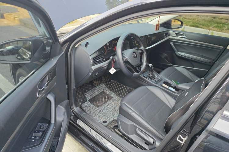 Used Volkswagen Lavida 2018 1.5L Automatic Comfort Edition China V Standard Driver Seat