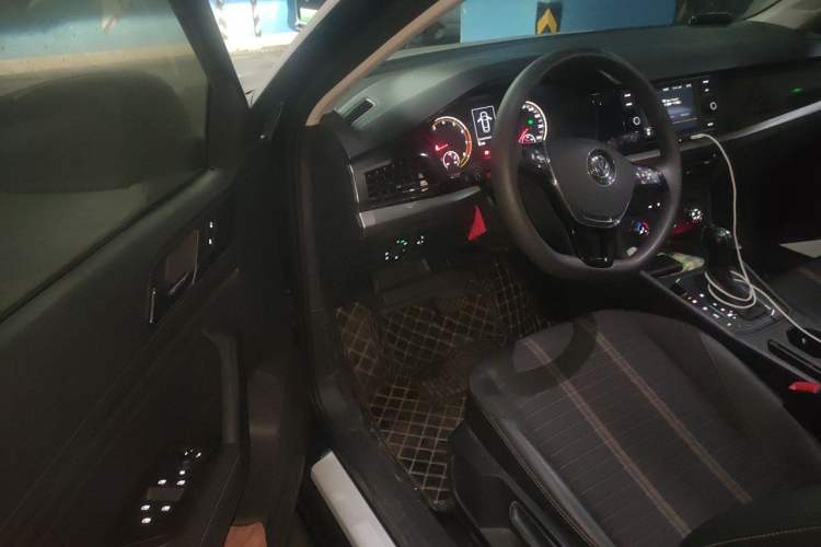Used Volkswagen Lavida 2018 280TSI DSG Comfort Edition China V Standard Driver Seat