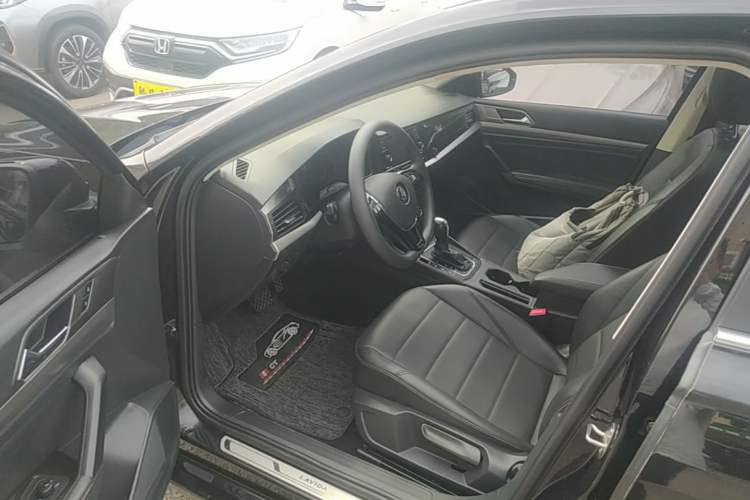Used Volkswagen Lavida 2018 1.5L Automatic Comfort Edition China V Standard Driver Seat