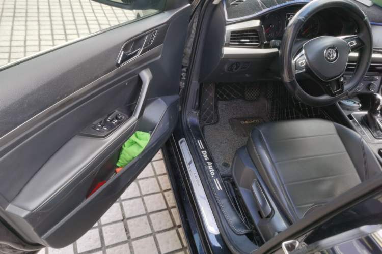 Used Volkswagen Lavida 2018 1.5L Automatic Comfort Edition China V Standard Driver Seat