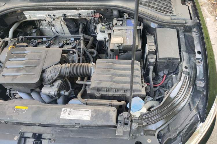 Used Volkswagen Lavida 2018 1.5L Automatic Comfort Edition China V Standard Engine Bay Left