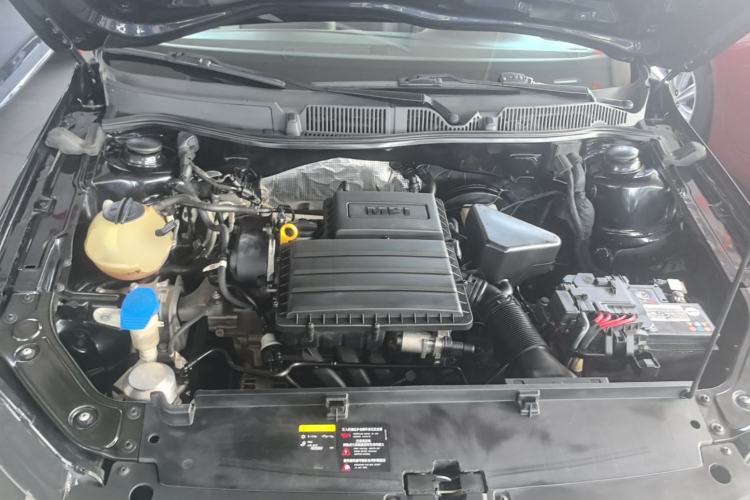 Used Volkswagen Lavida 2018 Classic 1.5L Automatic Comfort Edition China VI Standard Engine Bay
