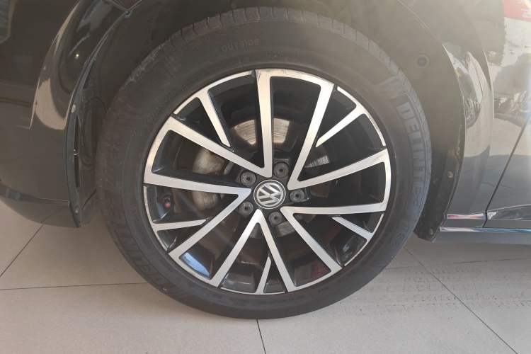 Used Volkswagen Lavida 2018 280TSI DSG Luxury Edition China V Standard Exterior 4