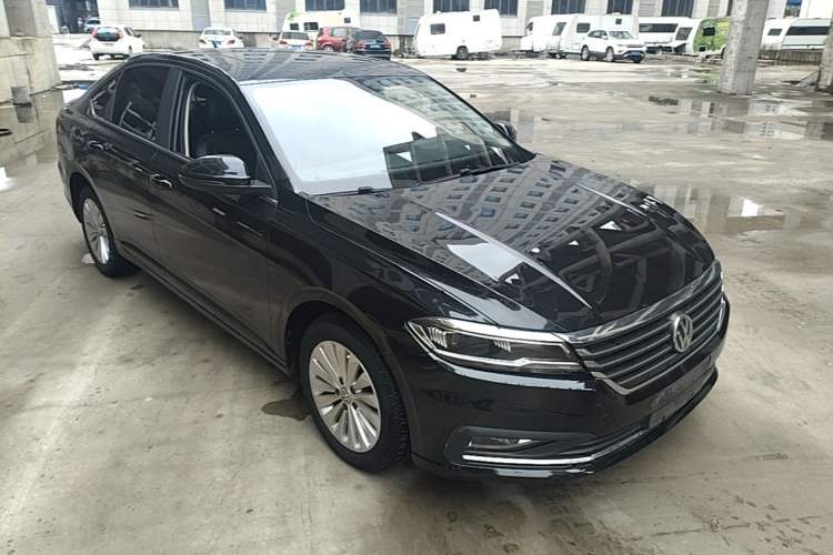 Used Volkswagen Lavida 2018 1.5L Automatic Comfort Edition China V Standard Front Right 45 Deg