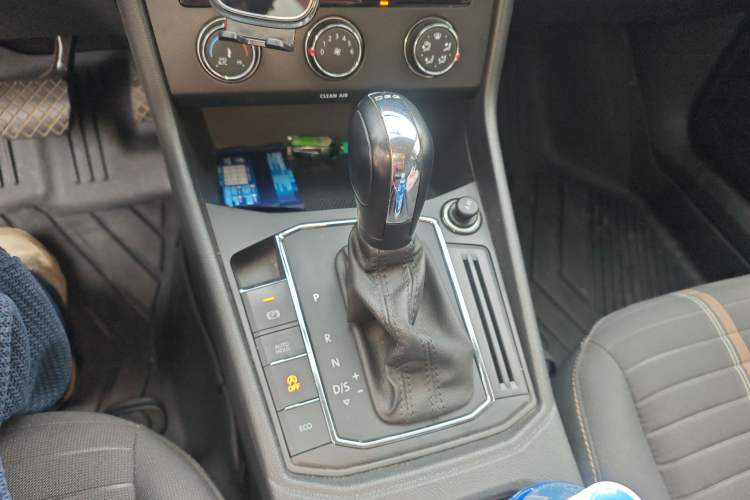 Used Volkswagen Lavida 2018 280TSI DSG Comfort Edition China V Standard Gear Lever
