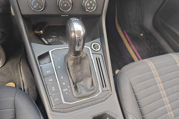 Used Volkswagen Lavida 2018 280TSI DSG Comfort Edition China V Standard Gear Lever