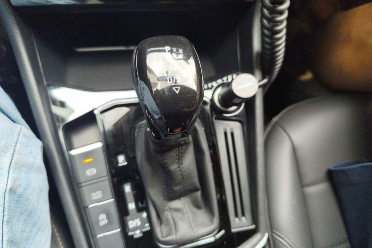 Used Volkswagen Lavida 2018 1.5L Automatic Comfort Edition China V Standard Gear Lever
