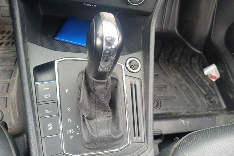 Used Volkswagen Lavida 2018 1.5L Automatic Comfort Edition China V Standard Gear Lever