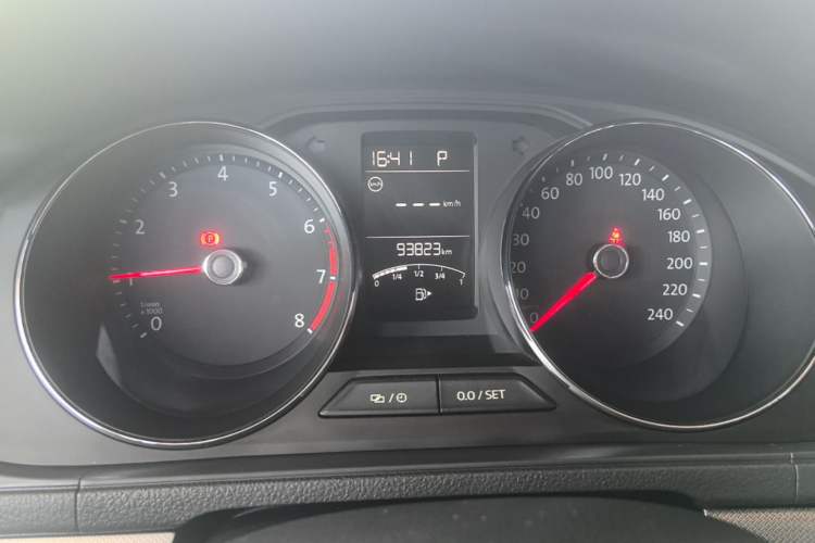 Used Volkswagen Lavida 2018 Classic 1.5L Automatic Comfort Edition China VI Standard Instrument Cluster