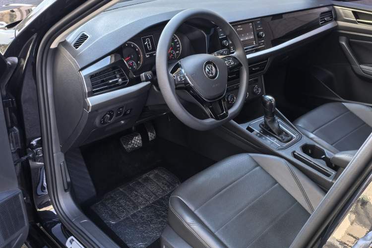 Used Volkswagen Lavida 2018 1.5L Automatic Comfort Edition China V Standard Interior 1