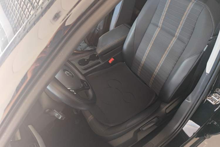 Used Volkswagen Lavida 2018 Hatchback 200TSI DSG Comfort Edition China V Standard Left Front Seat