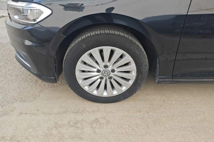 Used Volkswagen Lavida 2018 280TSI DSG Comfort Edition China V Standard Left Front Wheel Hub