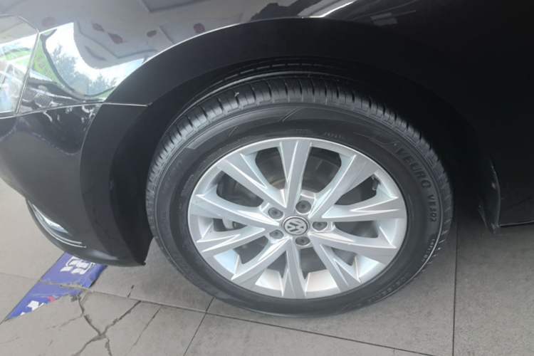 Used Volkswagen Lavida 2018 Classic 1.5L Automatic Comfort Edition China VI Standard Left Front Wheel Hub