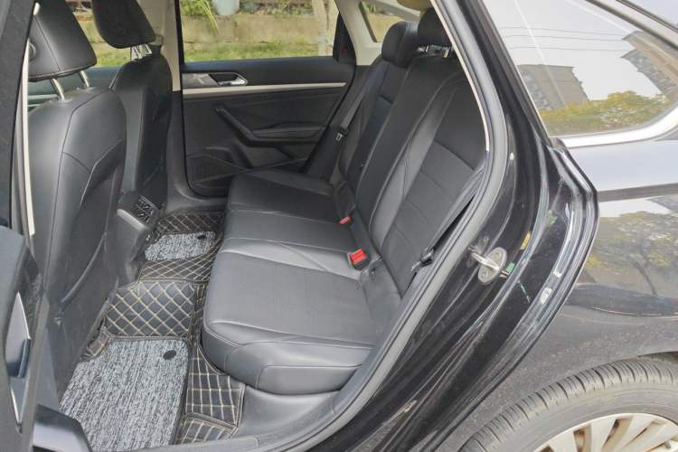 Used Volkswagen Lavida 2018 1.5L Automatic Comfort Edition China V Standard Left Rear Seat