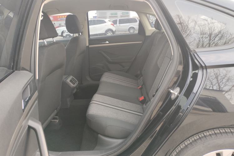 Used Volkswagen Lavida 2018 1.5L Automatic Fashion Edition China V Standard Left Rear Seat