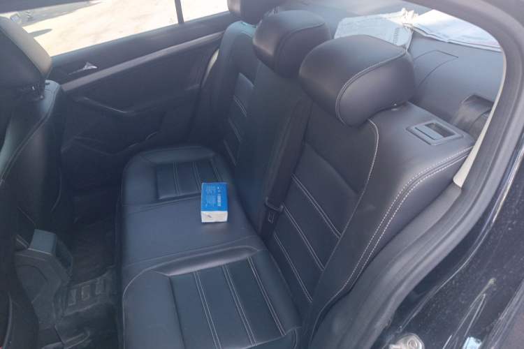 Used Volkswagen Lavida 2018 Classic 1.5L Automatic Fashion Edition China VI Standard Left Rear Seat