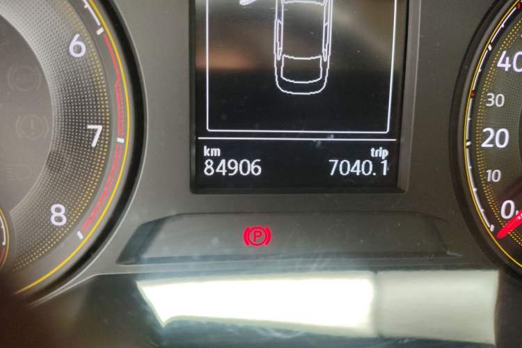 Used Volkswagen Lavida 2018 1.5L Automatic Fashion Edition China V Standard Odometer Close Up
