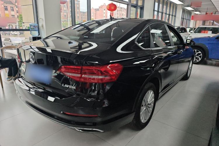Used Volkswagen Lavida 2018 1.5L Automatic Comfort Edition China V Standard Rear Right 45 Deg