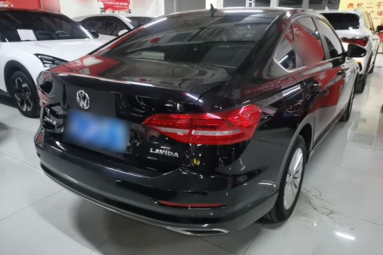 Used Volkswagen Lavida 2018 1.5L Automatic Comfort Edition China V Standard Rear Right 45 Deg