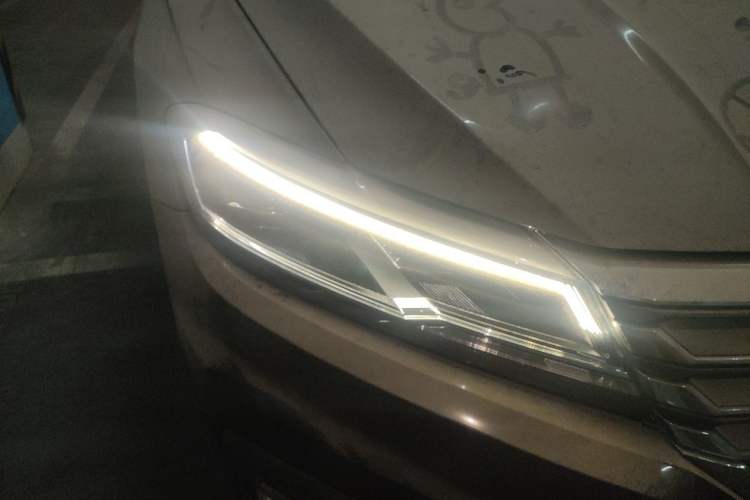 Used Volkswagen Lavida 2018 280TSI DSG Comfort Edition China V Standard Right Front Headlight