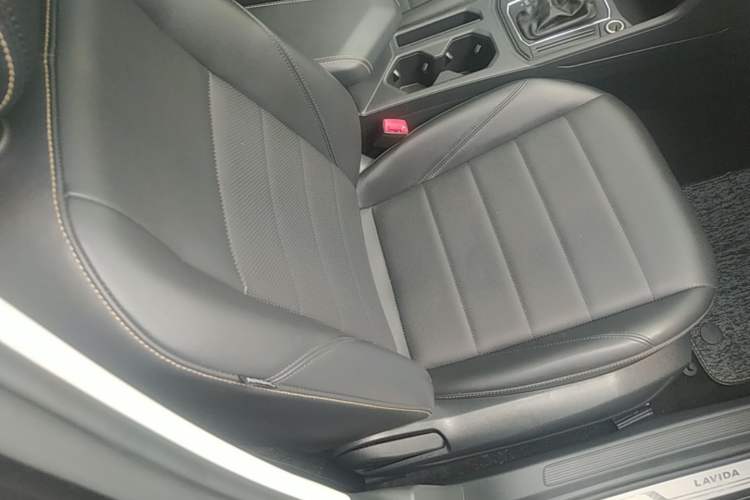 Used Volkswagen Lavida 2018 1.5L Automatic Comfort Edition China V Standard Right Front Seat