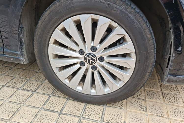 Used Volkswagen Lavida 2018 280TSI DSG Comfort Edition China V Standard Right Front Wheel Hub