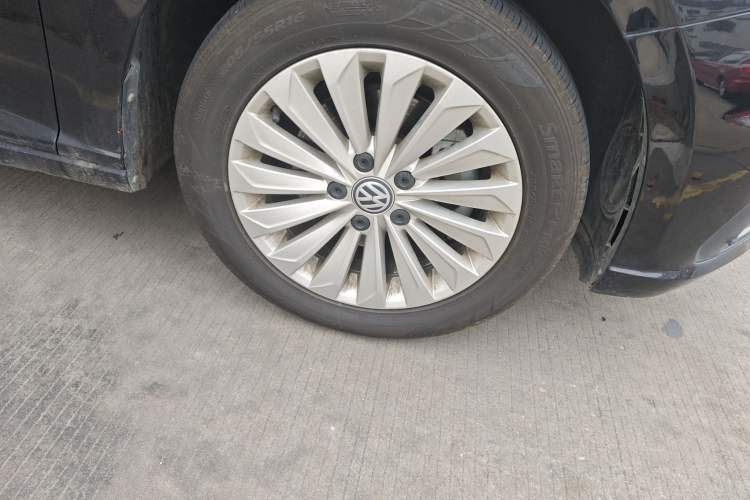 Used Volkswagen Lavida 2018 280TSI DSG Comfort Edition China V Standard Right Front Wheel Hub